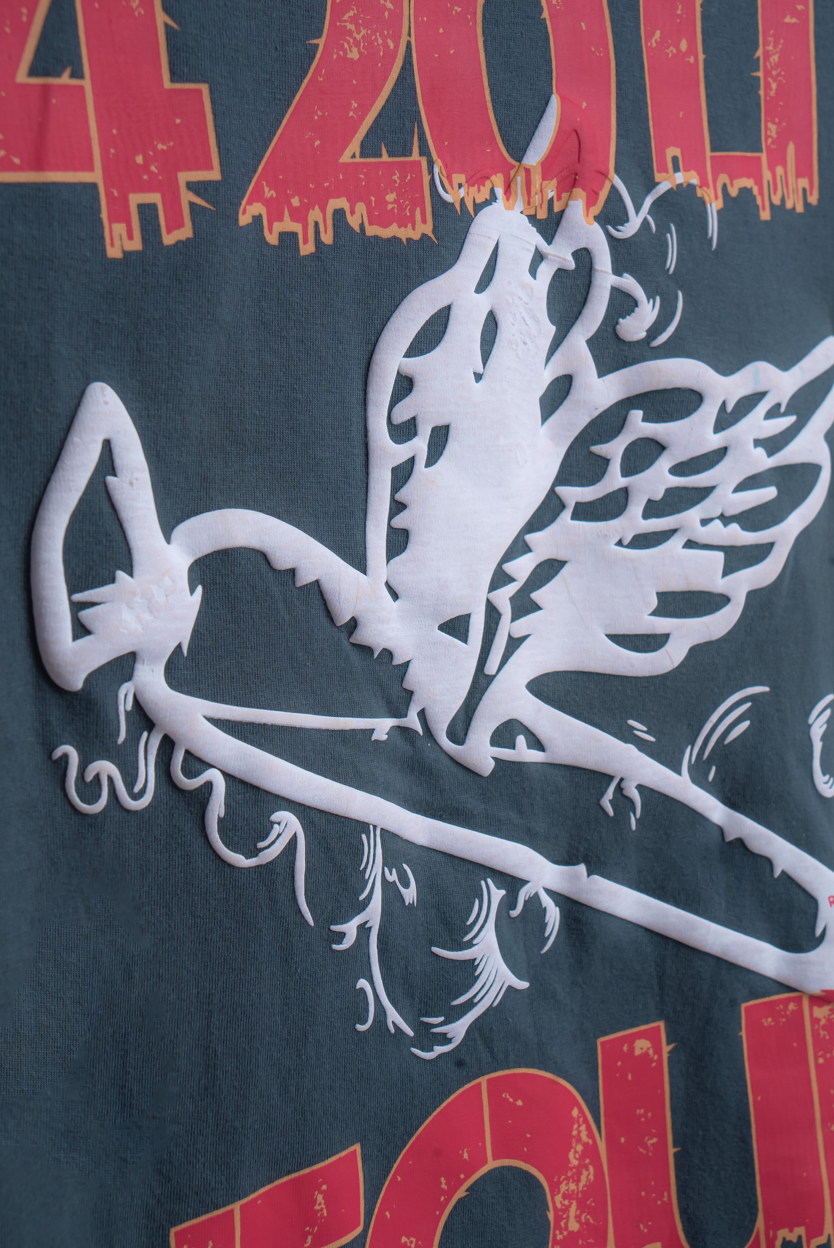 HIGH HITS TOUR ’25 T-SHIRT